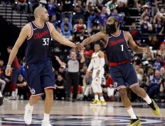 乐鱼体育app-法国男篮轻取76人，巴图姆制霸全场的简单介绍