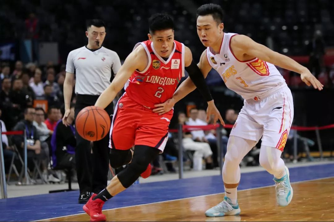 乐鱼app-广州队迎来四连胜,霸气登顶积分榜