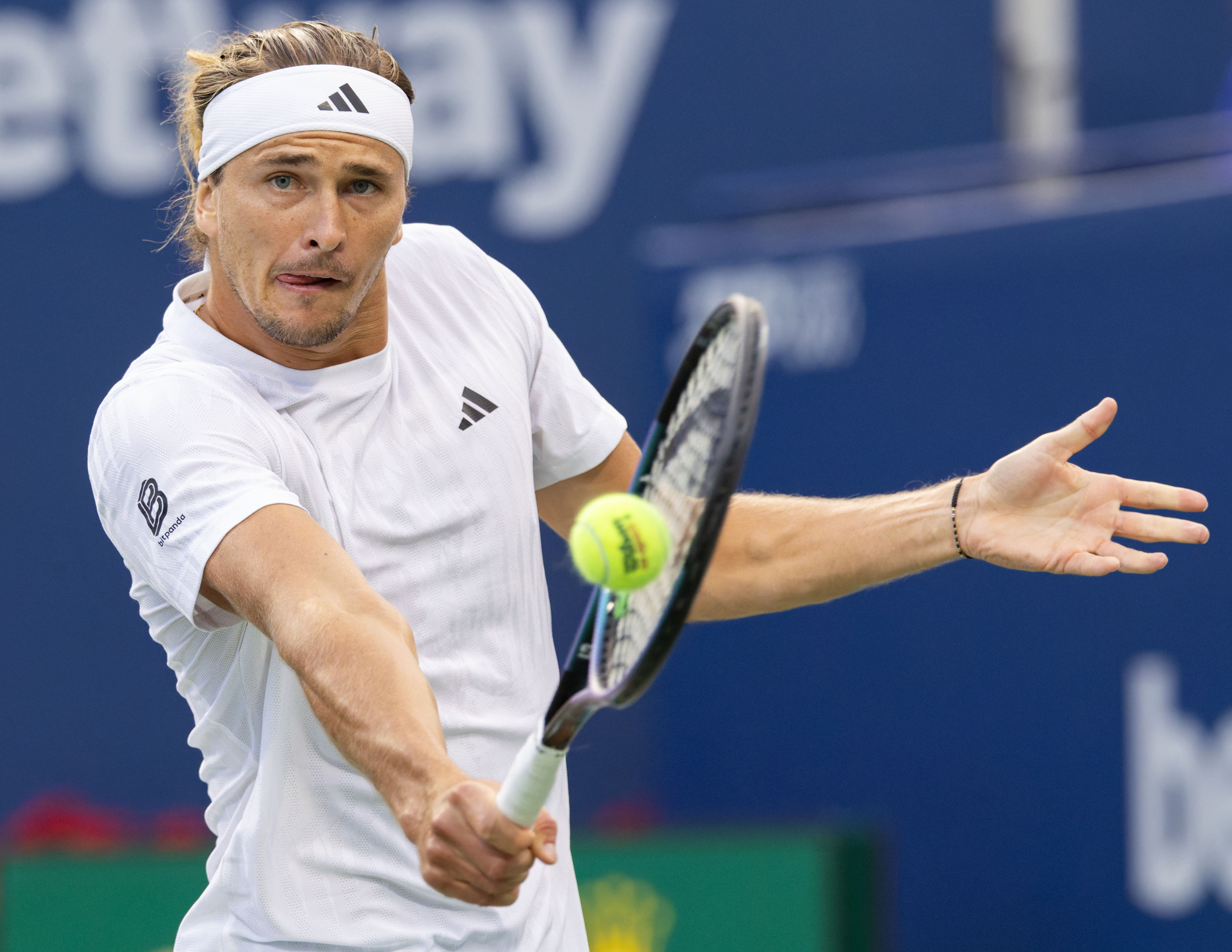 乐鱼-欧洲网球队翻盘德国网球队,兹维列夫打破历史纪录的简单介绍